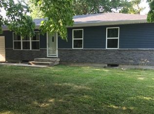 107 E Mission St, Marshall, MO 65340