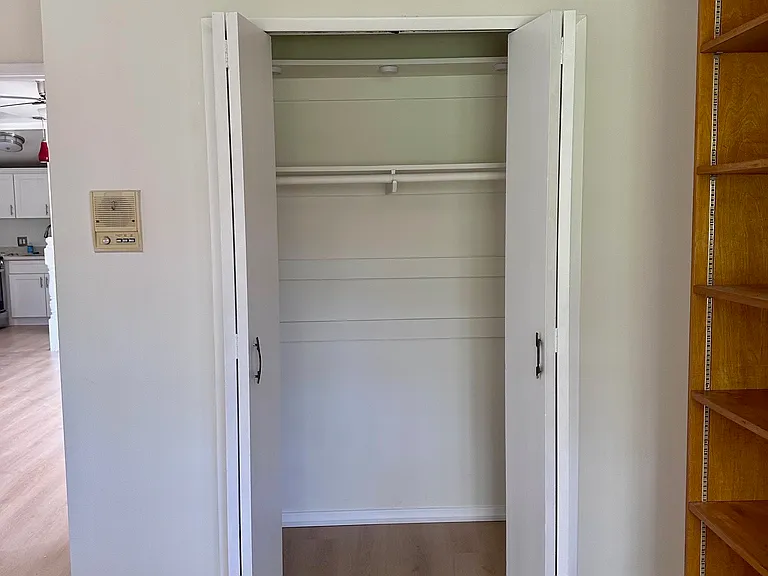 3755 Crownridge Dr — Photo 20