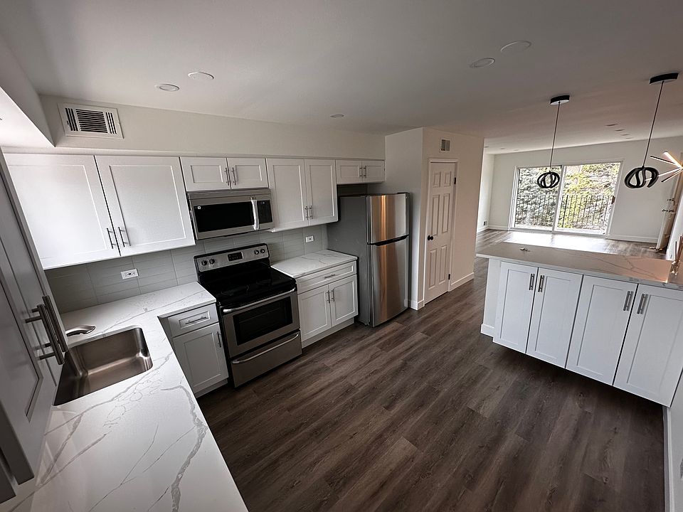 1st image of 9427 Bay Colony Dr APT 3S