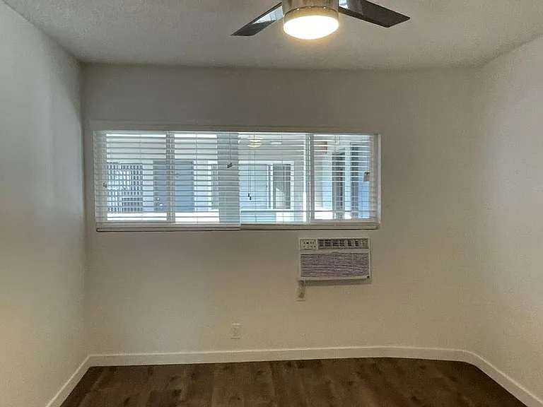 1815 N. Harvard Blvd — Photo 31