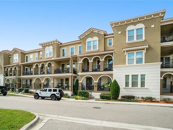 3rd image of 2817 Lobelia Dr