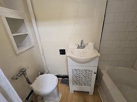 5th image of 5409 Avenue O APT 7