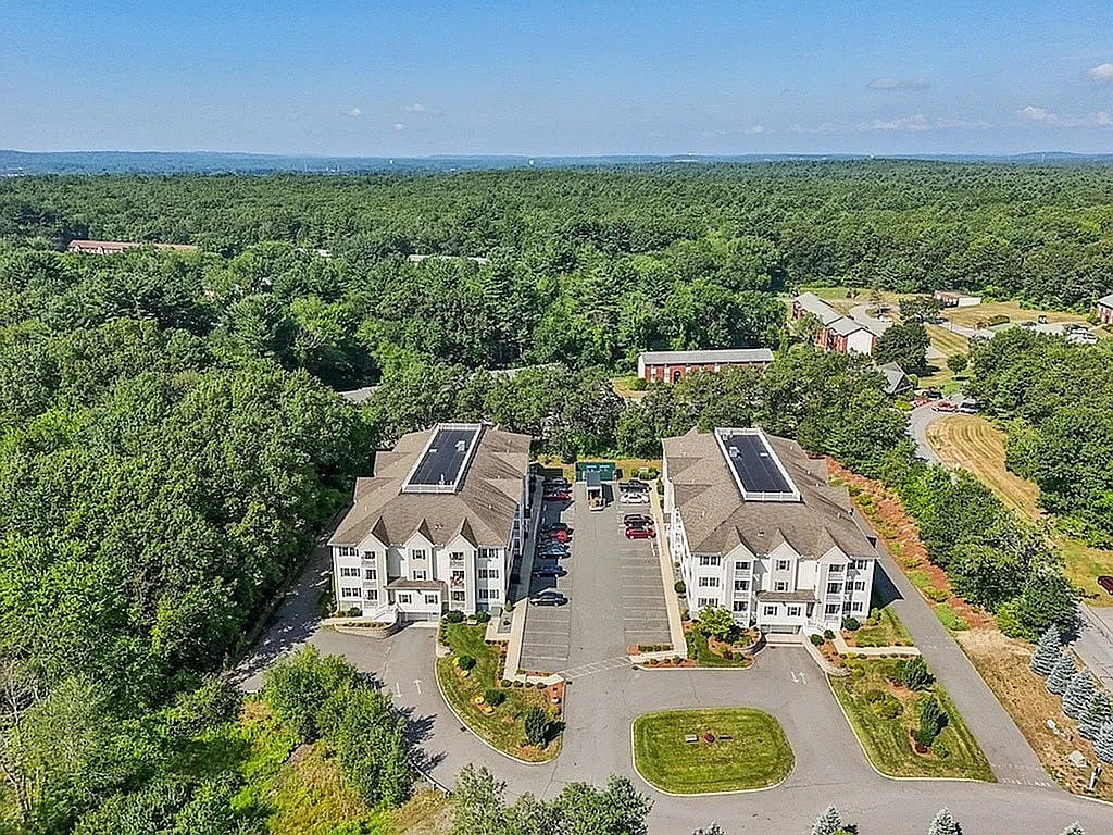 Grassfields Commons — Photo 4