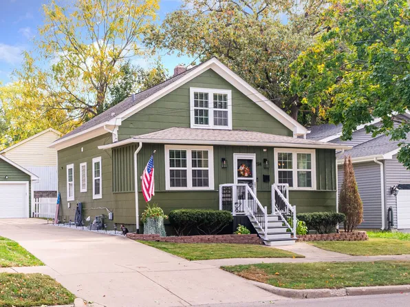 514 S 5th Ave, St Charles, IL 60174