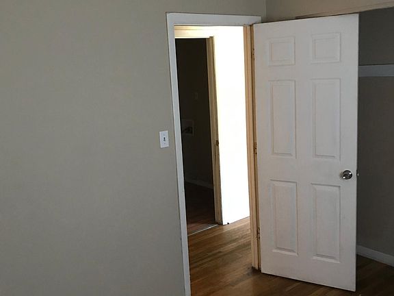 5th image of 1806 Biloxi Ct