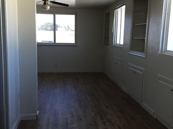 5th image of 443 E 10th St #2