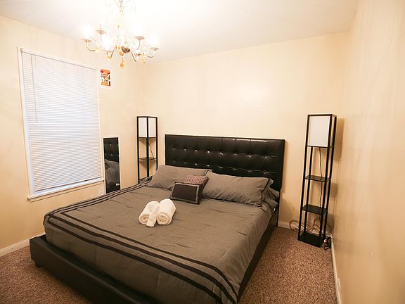 4th image of 2227 Pleasant Ave #1