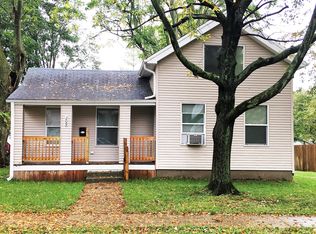 209 E Hill St, Champaign, IL 61820