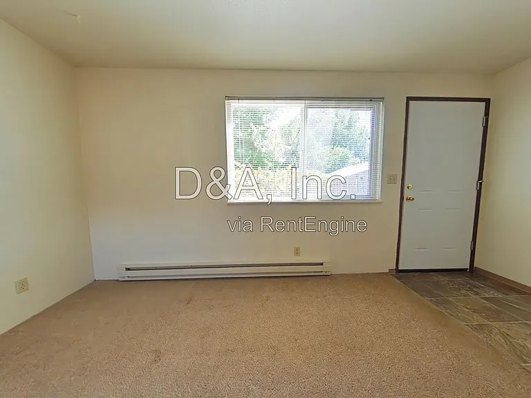 617 NW 21st St #4 — Photo 4