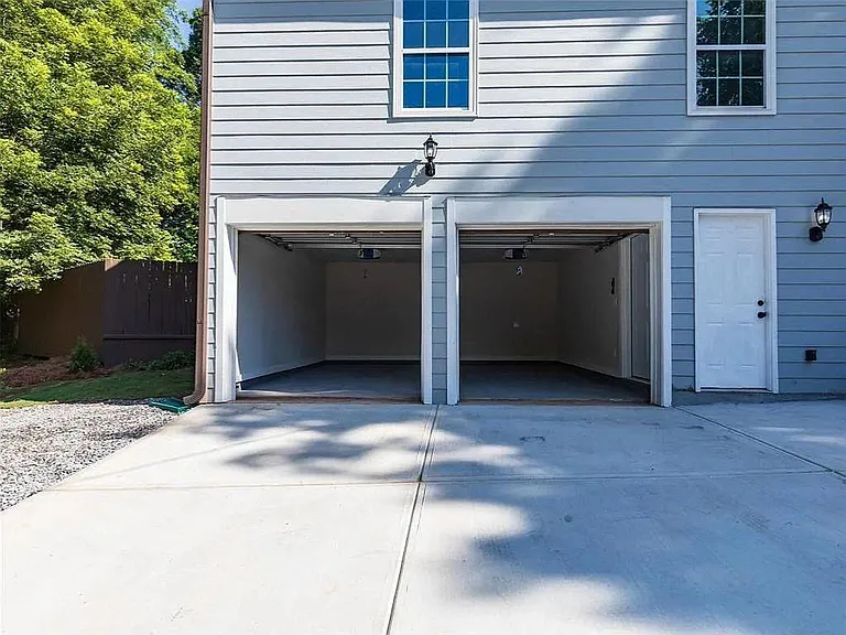 1569 Jonesboro Rd SE — Photo 25
