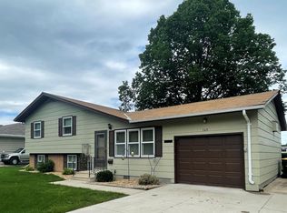 703 Adams Ave, Fairmont, MN 56031