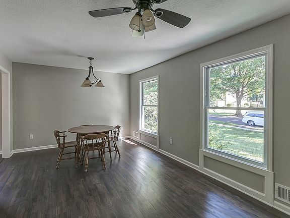 2nd image of 9986 Ballentine Dr