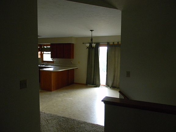 4th image of 510 W Joel St
