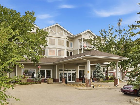 3rd image of 8802 Southfort Dr #426