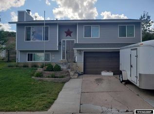 217 Vistaridge Cir, Evanston, WY 82930