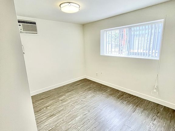 3rd image of 1814 Pacific Ave #106A