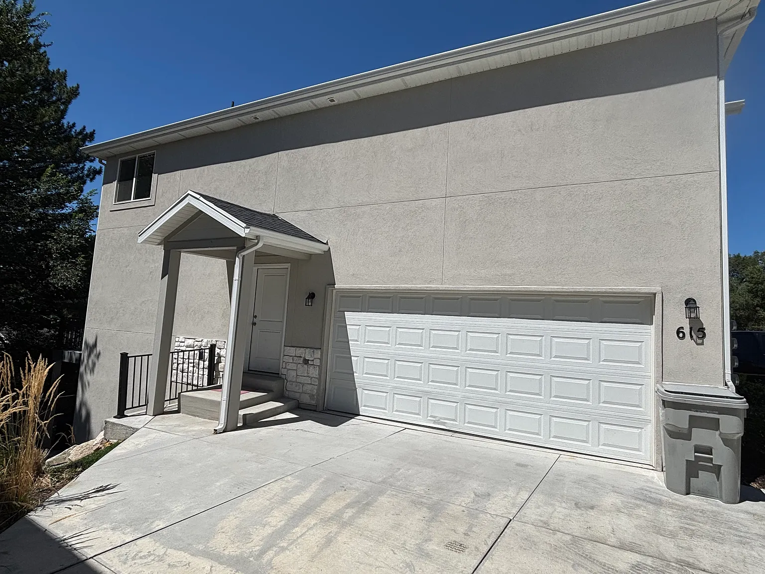 4 bed, 2.5 bath, 1800 sqft, $2,400 — Photo 2