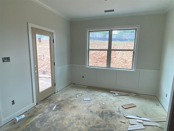 4th image of 295 Burton Place Dr