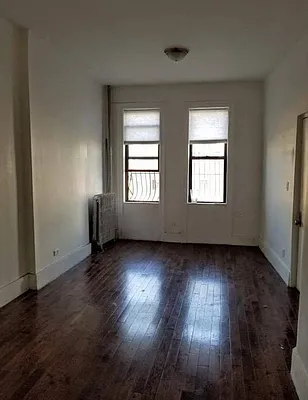 Rented by Lang Realty LLC | media 8