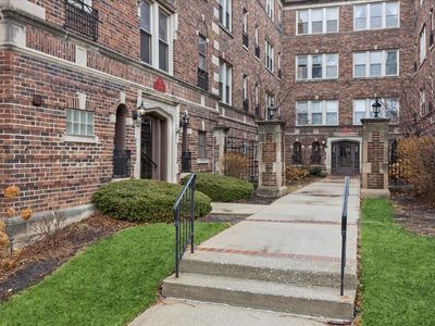 65 E Harris Ave #2A, La Grange, IL, 60525