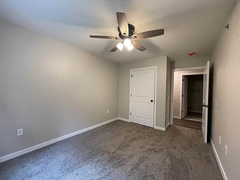 Gateway Place Apartments — Photo 65