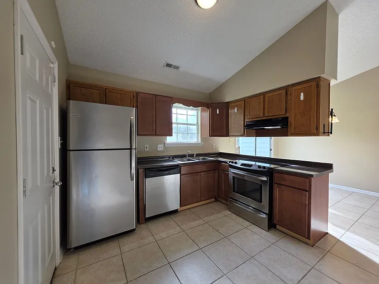 206 S Ginger Dr — Photo 5