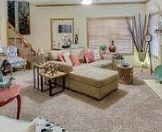 4th image of 2911 Laura Ln
