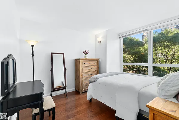 Rented by Brown Harris Stevens | media 13