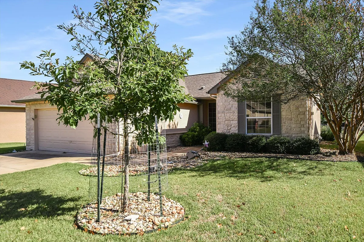 Building Photo - 117 Beautybush Trl