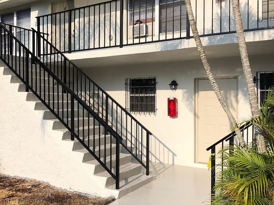 2nd image of 4700 Gardenette St