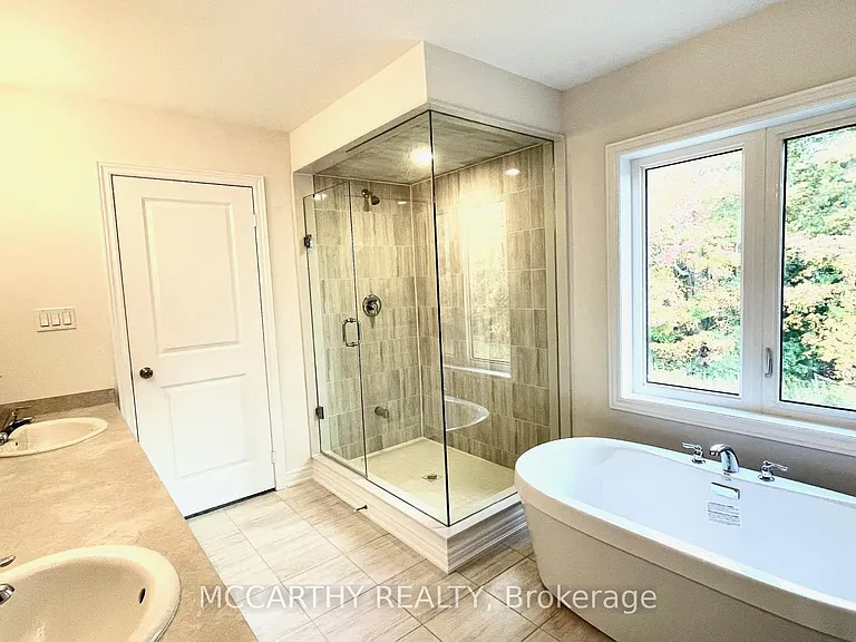 496 Black Cherry Cres — Photo 21