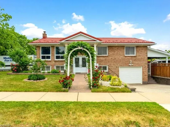 284 Celtic Dr, Hamilton, ON L8E 2T5