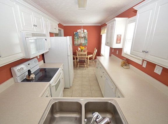 5th image of 342 Southbank Dr