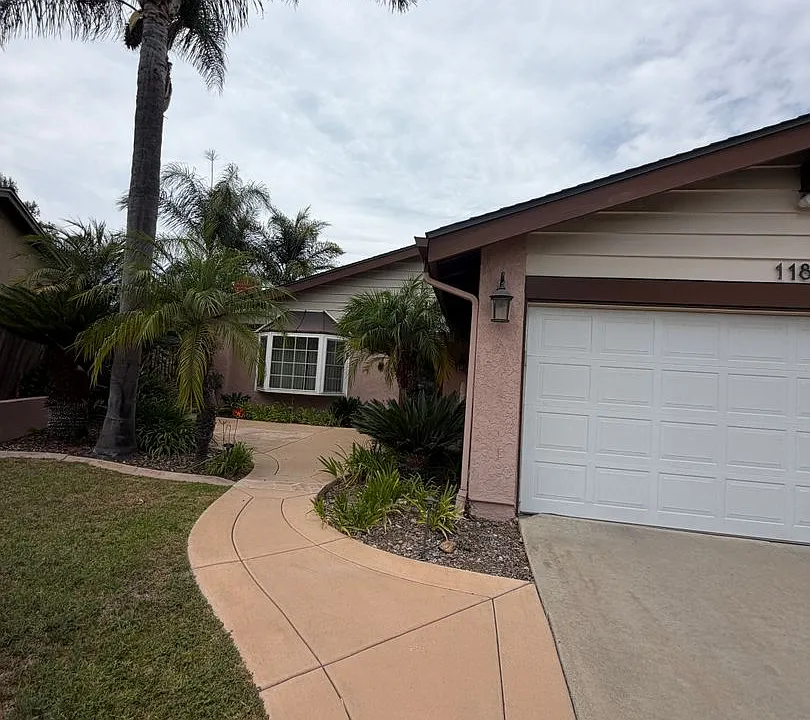 11824 Innis Point