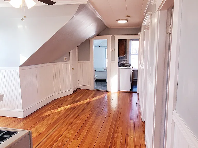103 Stephen St #4 — Photo 23