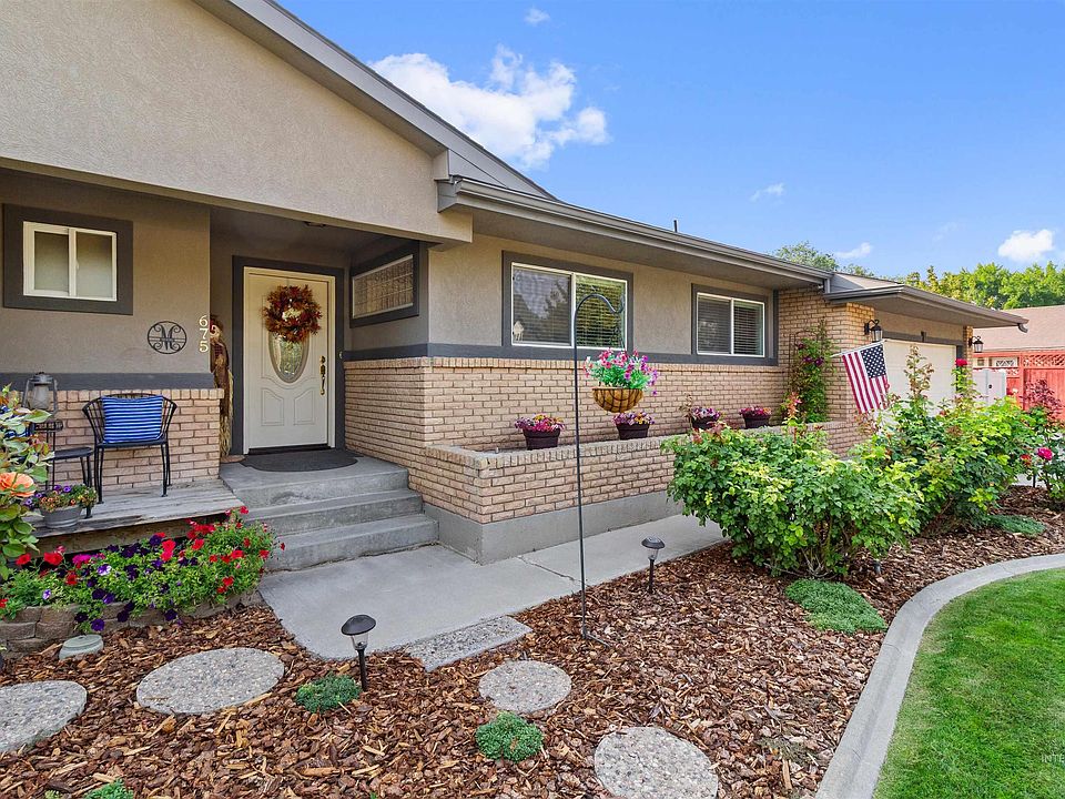 1st image of 675 Mountain View Dr