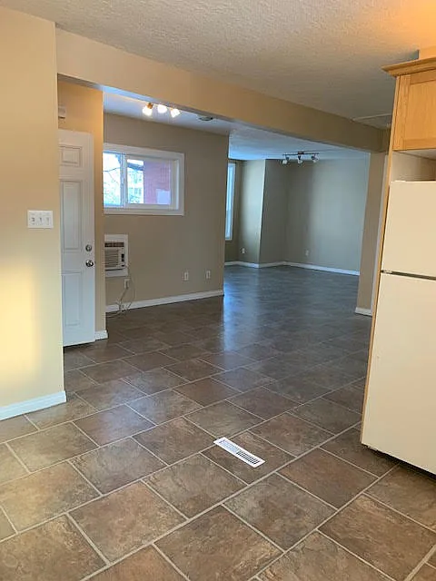 1 bed, $1,200 — Photo 4
