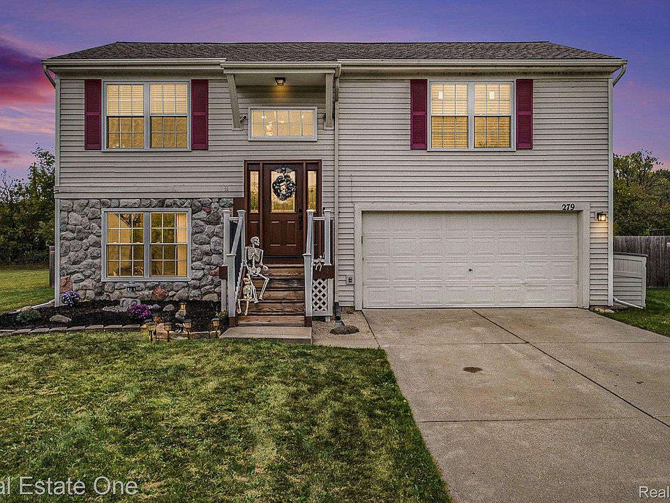 1st image of 279 Andover Woods Dr