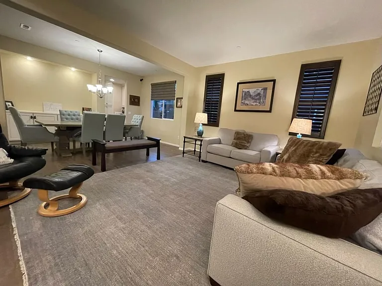 877 Hailey Ct — Photo 12