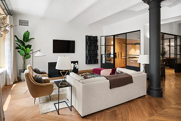 Rented by SERHANT. | media 1