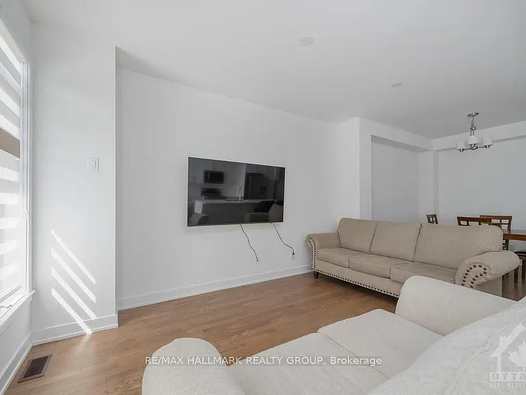 47 Moosonee Cres — Photo 11