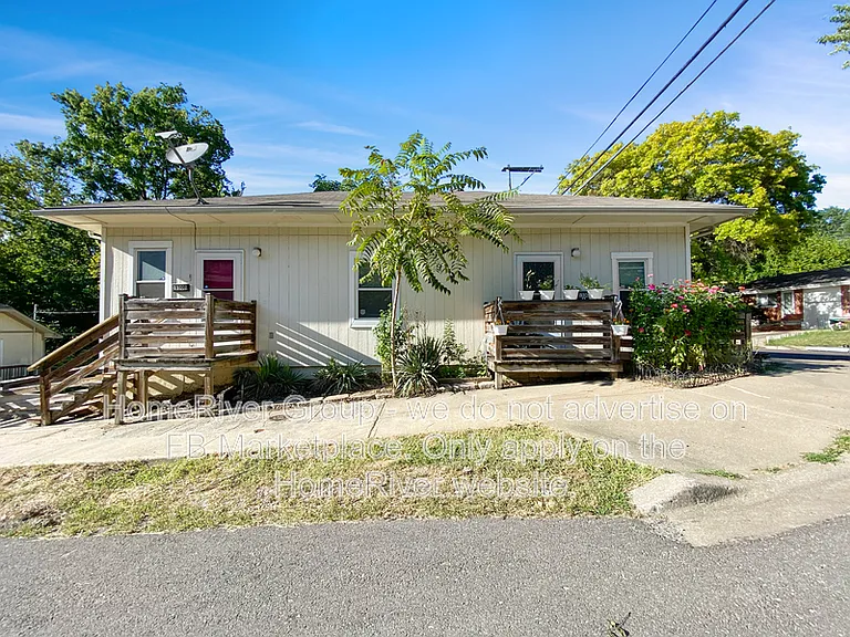 1330 S Arlington Ave #A — Photo 2