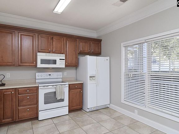 4th image of 222 Forest Green Dr