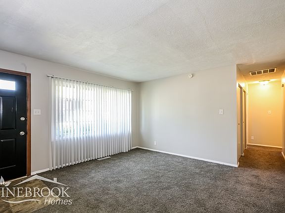 4th image of 4837 Leone Dr