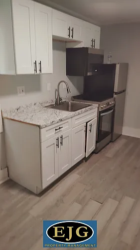 579 State St #8 Photo 1