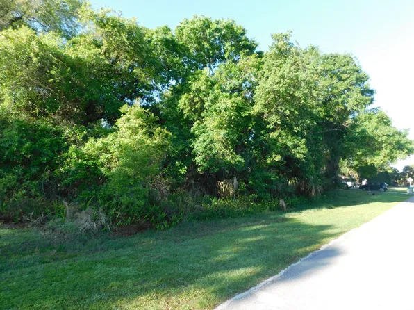 8401 Kenwood Road, Fort Pierce, FL 34951