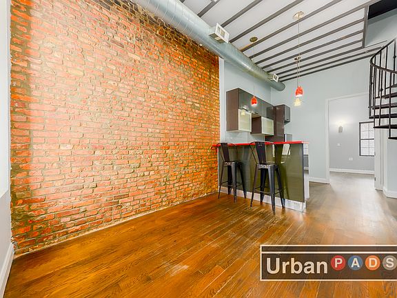 2nd image of 520 Chauncey St APT 3L