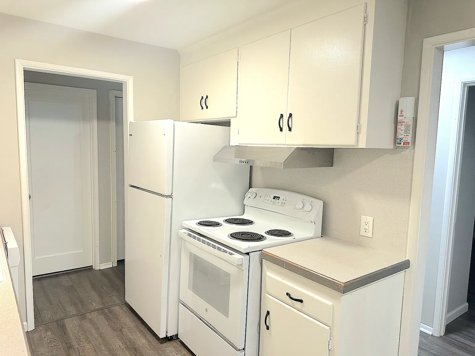 2 bed, 800 sqft, $1,695 — Photo 3