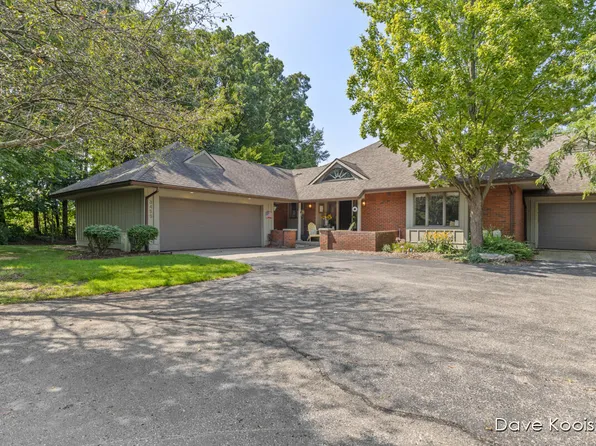 3455 Charlevoix Dr SE, Grand Rapids, MI 49546