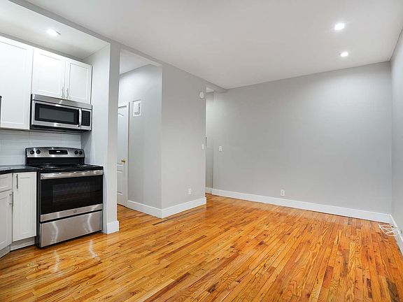 3rd image of 110 Hamilton Pl #3C